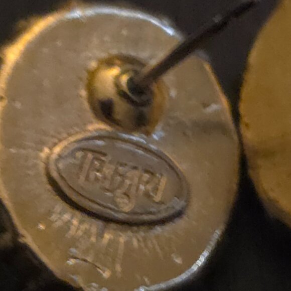 Vintage Trifari Black & Rhinestone Oval Earrings – Timeless Glamour - Picture 2 of 3